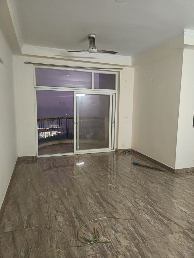 Room, amrapali-silicon-city 3 Bedroom 1420 Sq.Ft. Apartment In Sector 76 Noida 8203235