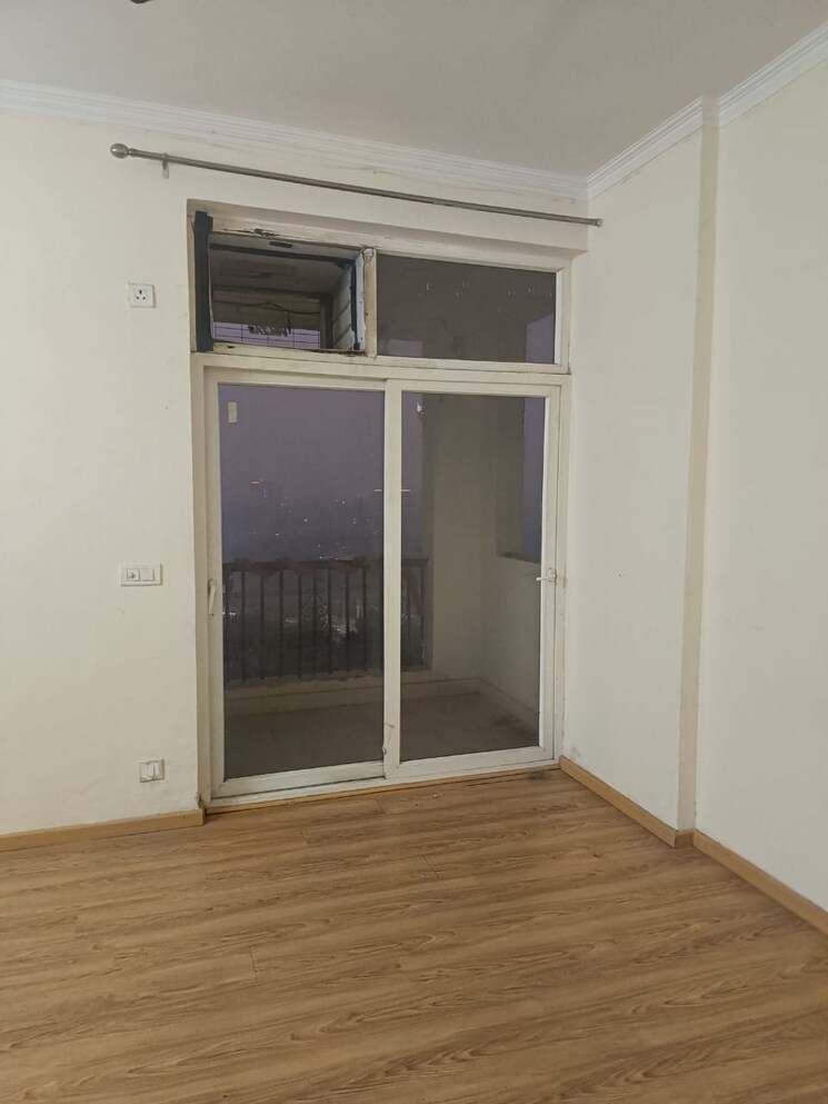 Room, amrapali-silicon-city 2 Bedroom 1180 Sq.Ft. Apartment In Sector 76 Noida 8203240