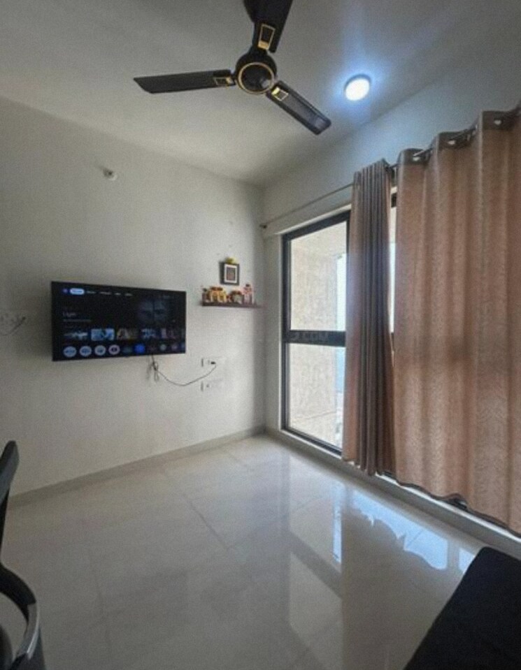 Room, lodha-crown-quality-homes 1 Bedroom 317 Sq.Ft. Apartment In Majiwada Thane 8203241