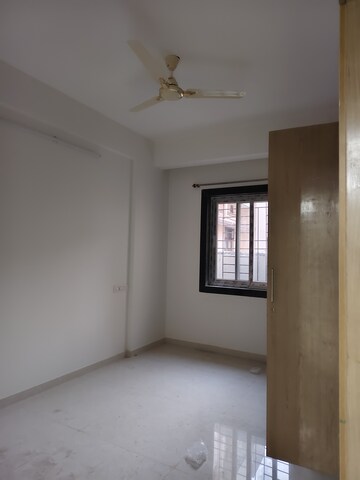 Room in 2 BHK Apartment at Halasuru – for Rent