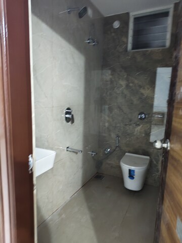 Bathroom in 2 BHK Apartment at Halasuru – for Rent