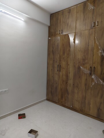 Room in 2 BHK Apartment at Halasuru – for Rent