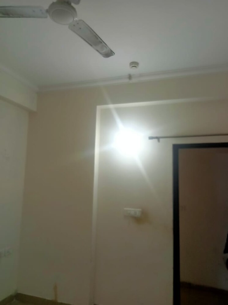 Room, amrapali-silicon-city 3 Bedroom 1420 Sq.Ft. Apartment In Sector 76 Noida 8203256