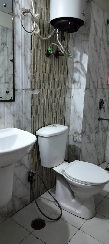 Bathroom in 3 BHK Apartment at Amrapali Silicon City, Sector 76 – for Sale