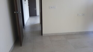 Room in 1 BHK Apartment at Conwood Astoria, Goregaon East – for Rent