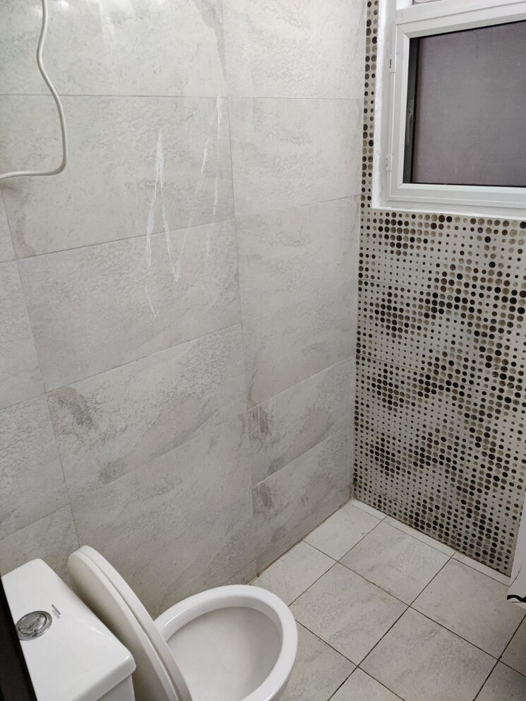 Bathroom, amrapali-silicon-city 2 Bedroom 1180 Sq.Ft. Apartment In Sector 76 Noida 8203272
