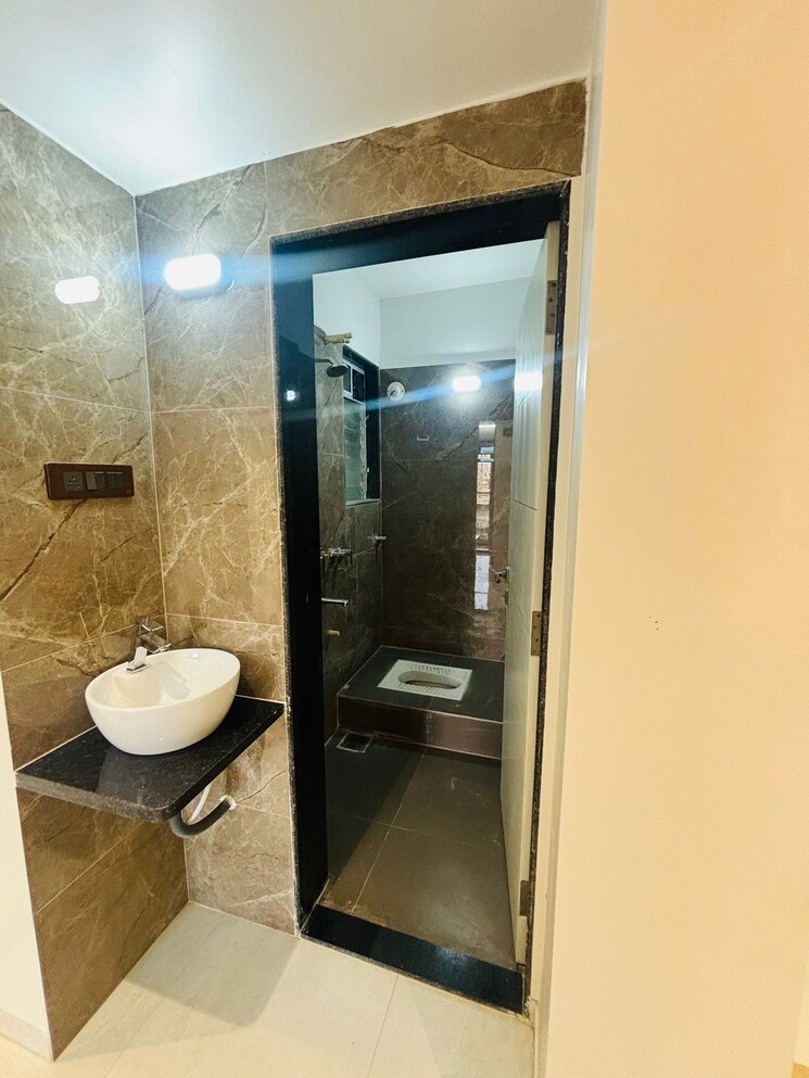 Bathroom, sai-samarth-enclave 2 Bedroom 708 Sq.Ft. Builder Floor In Chakki Naka Thane 8203284