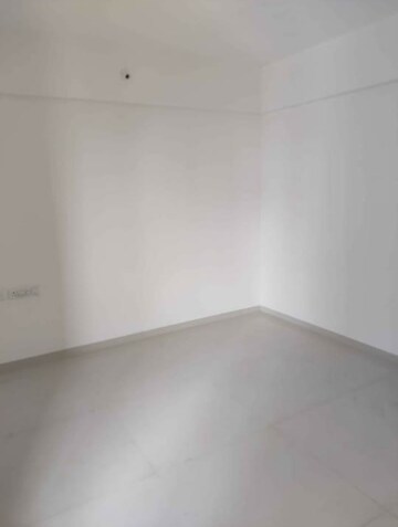 Room in 3 BHK Apartment at Kohinoor Zen Estate, Kharadi – for Sale