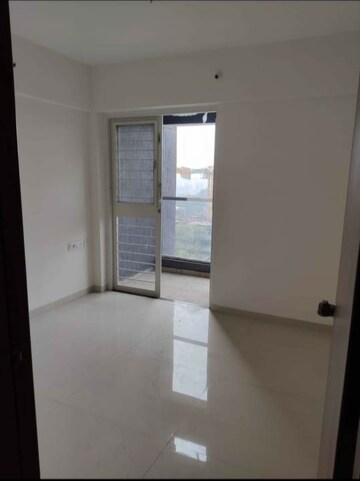 Room in 3 BHK Apartment at Kohinoor Zen Estate, Kharadi – for Sale