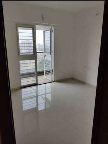 Room in 3 BHK Apartment at Kohinoor Zen Estate, Kharadi – for Sale