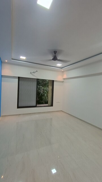 Master Bedroom in 3 BHK Apartment at Anand CHS Andheri, Andheri West – for Rent