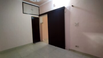 Room in 2 BHK Apartment at Jasola – for Sale