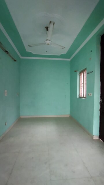 Room in 2 BHK Apartment at Jasola – for Sale