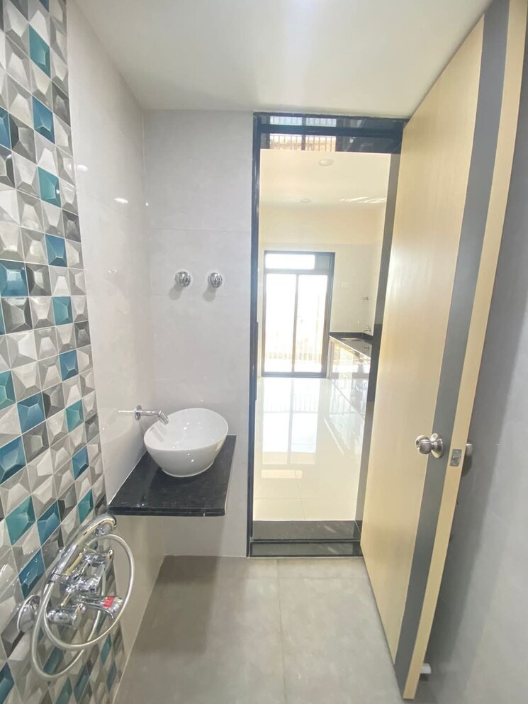 Bathroom, deep-sky 1 Bedroom 426 Sq.Ft. Apartment In Vasai East Palghar 8203373