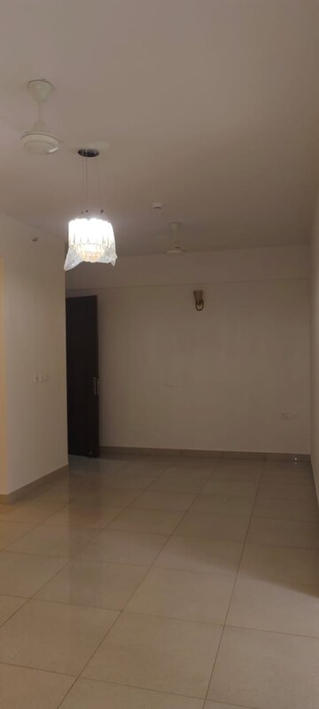 Room in 2 BHK Apartment at Jm Orchid, Sector 76 – for Rent