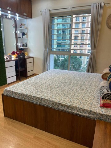 Bedroom in 3 BHK Apartment at Sheth Vasant Lawns, Laxmi Nagar – for Rent