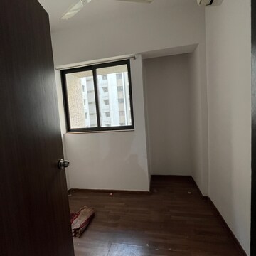 Room in 1.5 BHK Apartment at Lodha Palava Fontana C To H, Taloja Bypass Road – for Rent