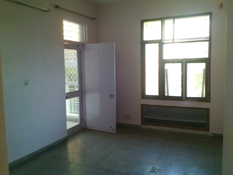 Room, jasola 3 Bedroom 1300 Sq.Ft. Apartment In Jasola Delhi 8203388