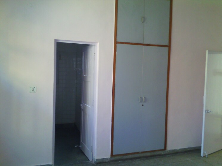 Bathroom, jasola 3 Bedroom 1300 Sq.Ft. Apartment In Jasola Delhi 8203388