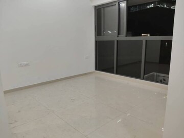 Room in 2 BHK Apartment at Lodha Vista, Lower Parel – for Rent