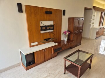 Furnished Amenities in 2 BHK Apartment at Kanti Apartments, Bandra West – for Rent