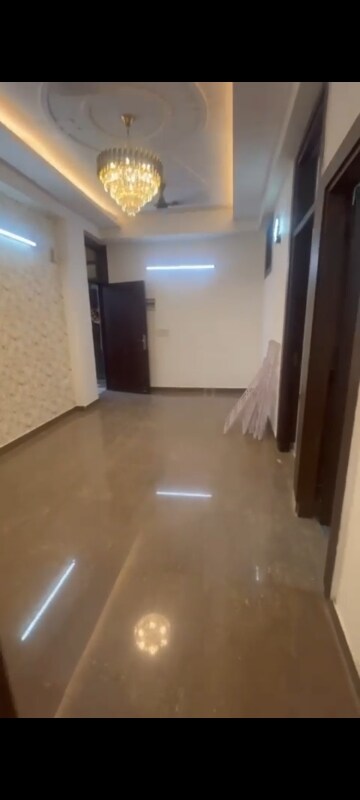 Room in 2 BHK Builder Floor at Gayatri Apartment Vaishali, Vaishali Sector 2 – for Rent