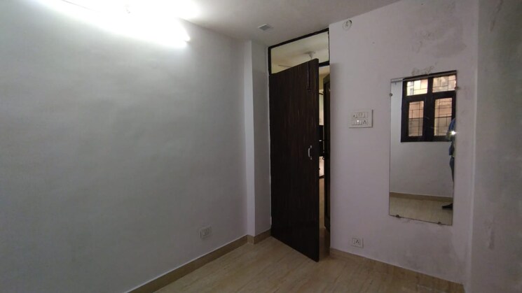Room, molarband 2 Bedroom 650 Sq.Ft. Apartment In Molarband Delhi 8203435