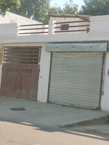 Commercial Shop 1425 Sq.Ft. For Rent in Vikas Nagar Lucknow  8203449