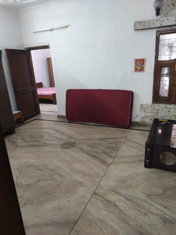 Living Room in 1 BHK Builder Floor at RWA Apartments Sector 26, Sector 26 – for Rent