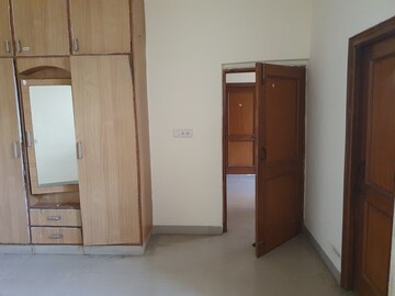 Room in 2.5 BHK Villa at Dhakoli – for Rent