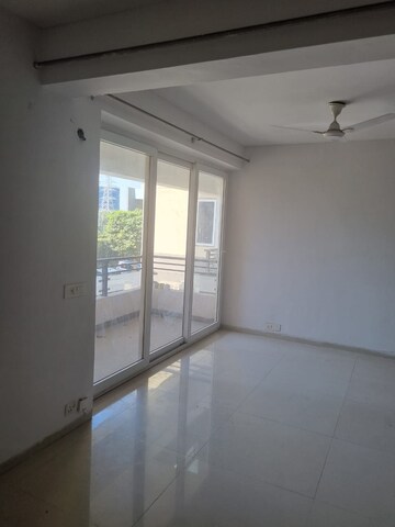 Room in 3 BHK Apartment at Tulip Violet, Sector 69 – for Rent