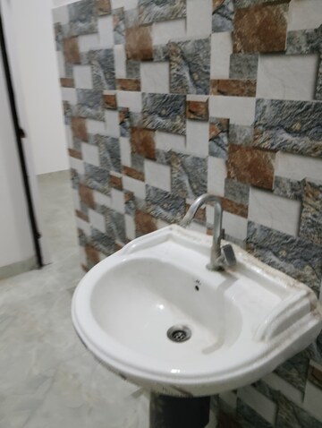 Bathroom in 2 BHK Independent House at Jankipuram – for Rent