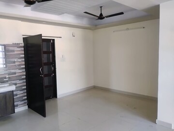 Room in 2 BHK Apartment at Vardhman Western Heights, Shyam Nagar – for Rent