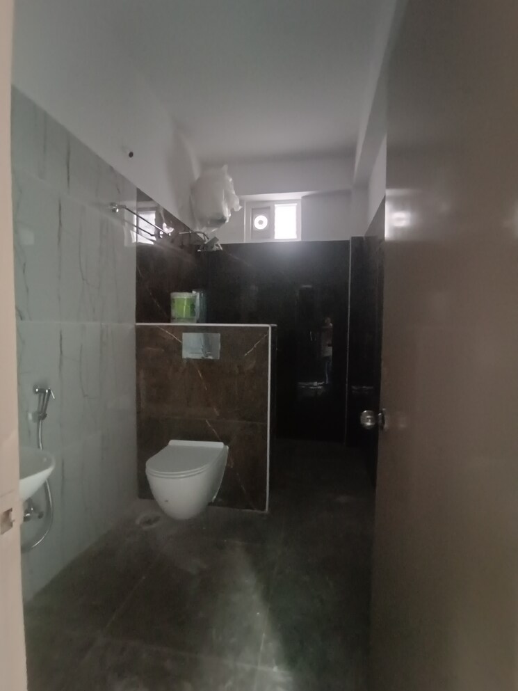 Bathroom, kondapur 3 Bedroom 2000 Sq.Ft. Apartment In Kondapur Hyderabad 8203909