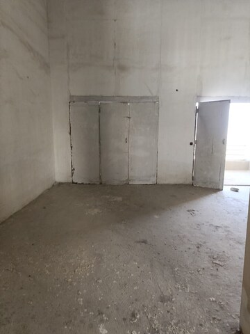 Room in 5 BHK Apartment at Valmark Apas, Hulimavu – for Sale
