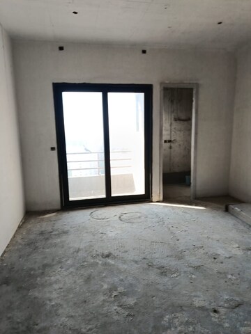 Room in 5 BHK Apartment at Valmark Apas, Hulimavu – for Sale