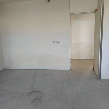 Room in 5 BHK Apartment at Valmark Apas, Hulimavu – for Sale