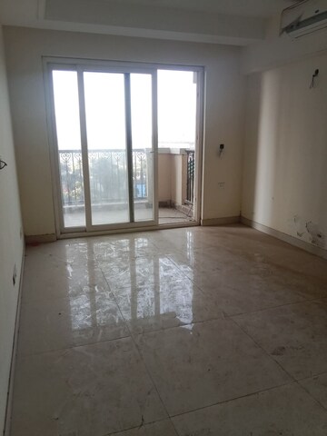 Room in 4 BHK Apartment at ATS Triumph, Sector 104 – for Rent