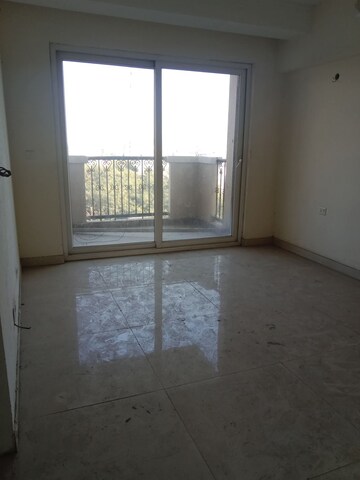 Room in 4 BHK Apartment at ATS Triumph, Sector 104 – for Rent