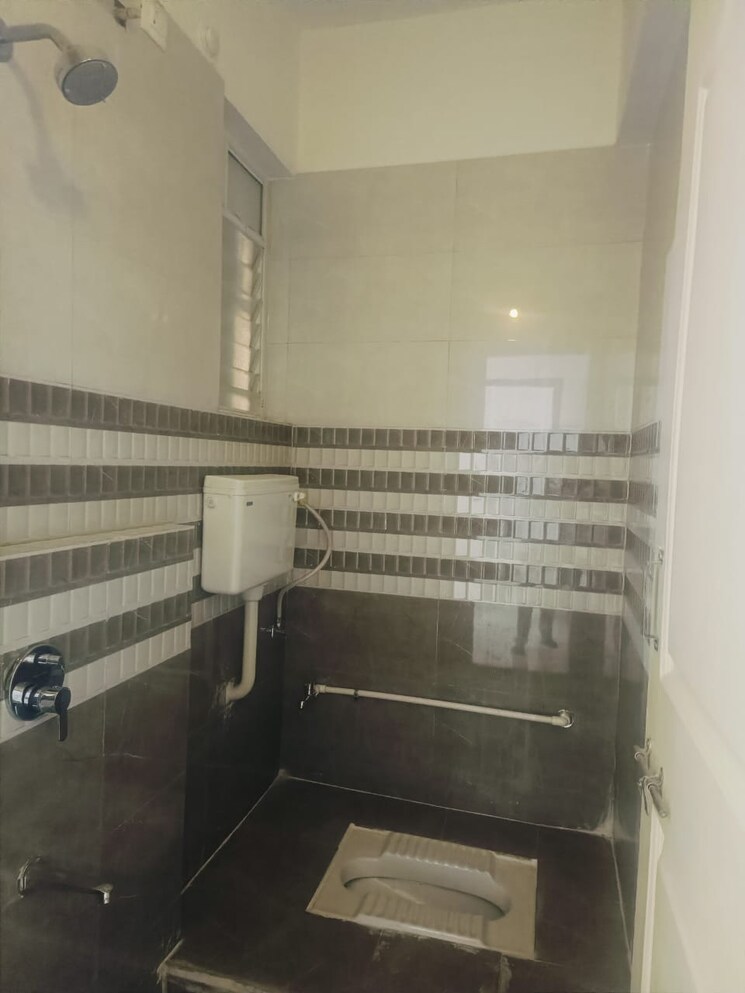 Bathroom, gt-mangal-vishwa 3 Bedroom 1300 Sq.Ft. Apartment In Ravet Pune 8204005