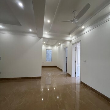 Building Lobby in 3 BHK Builder Floor at Sector 49 – for Rent