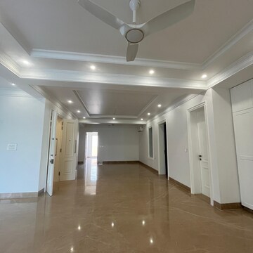 Building Lobby in 3 BHK Builder Floor at Sector 49 – for Rent