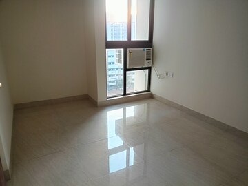 Room in 1 BHK Apartment at Lodha Quality Home Tower 2, Majiwada – for Rent