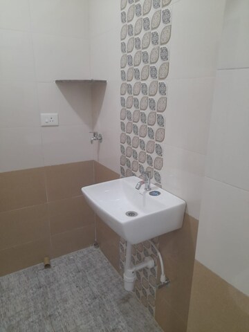 Bathroom in 1 BHK Apartment at Panjim – for Rent
