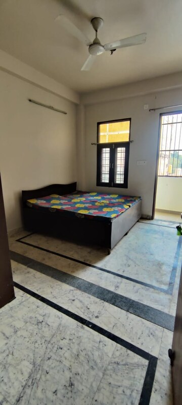 Bedroom in 2 BHK Builder Floor at Sector 52 – for Rent