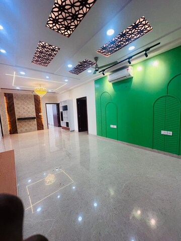 Building Lobby in 4 BHK Apartment at Aurobindo Galaxy, Hi Tech City – for Rent