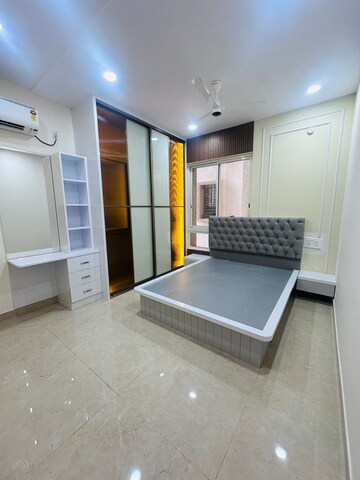 Master Bedroom in 4 BHK Apartment at Aurobindo Galaxy, Hi Tech City – for Rent