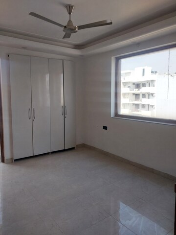 Room in 3 BHK Builder Floor at Sushant Lok 3, Sector 57 – for Sale