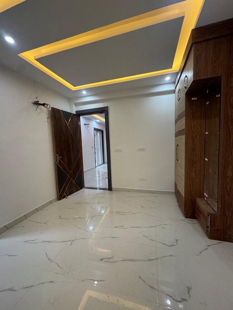 Room, sahastradhara road 2 Bedroom 122 Sq.Yd. Apartment In Sahastradhara Road Dehradun 8204388