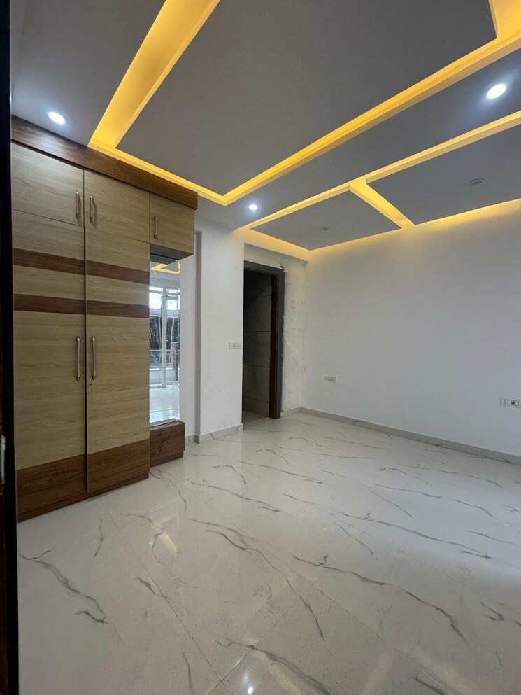 Room, sahastradhara road 2 Bedroom 122 Sq.Yd. Apartment In Sahastradhara Road Dehradun 8204388